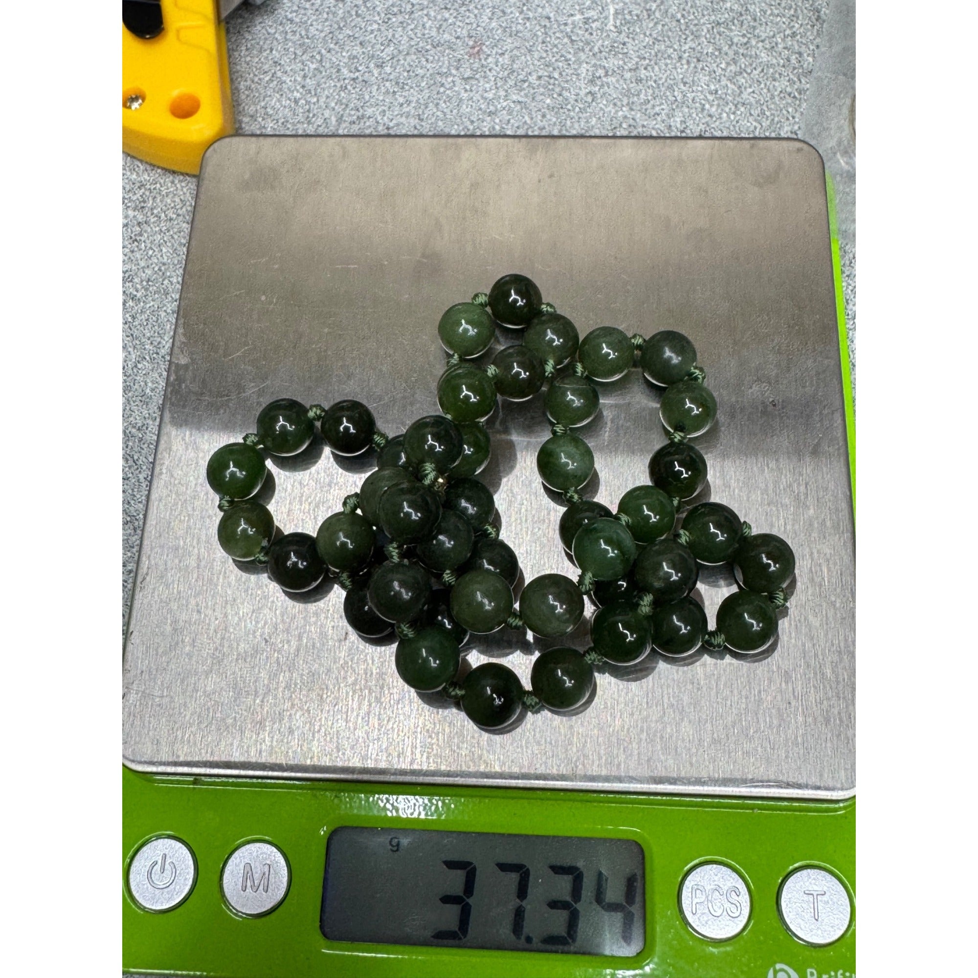 Green Jade Bead Necklace Gold-Toned Clasp 34" Polished beads 37.3g Vintage
