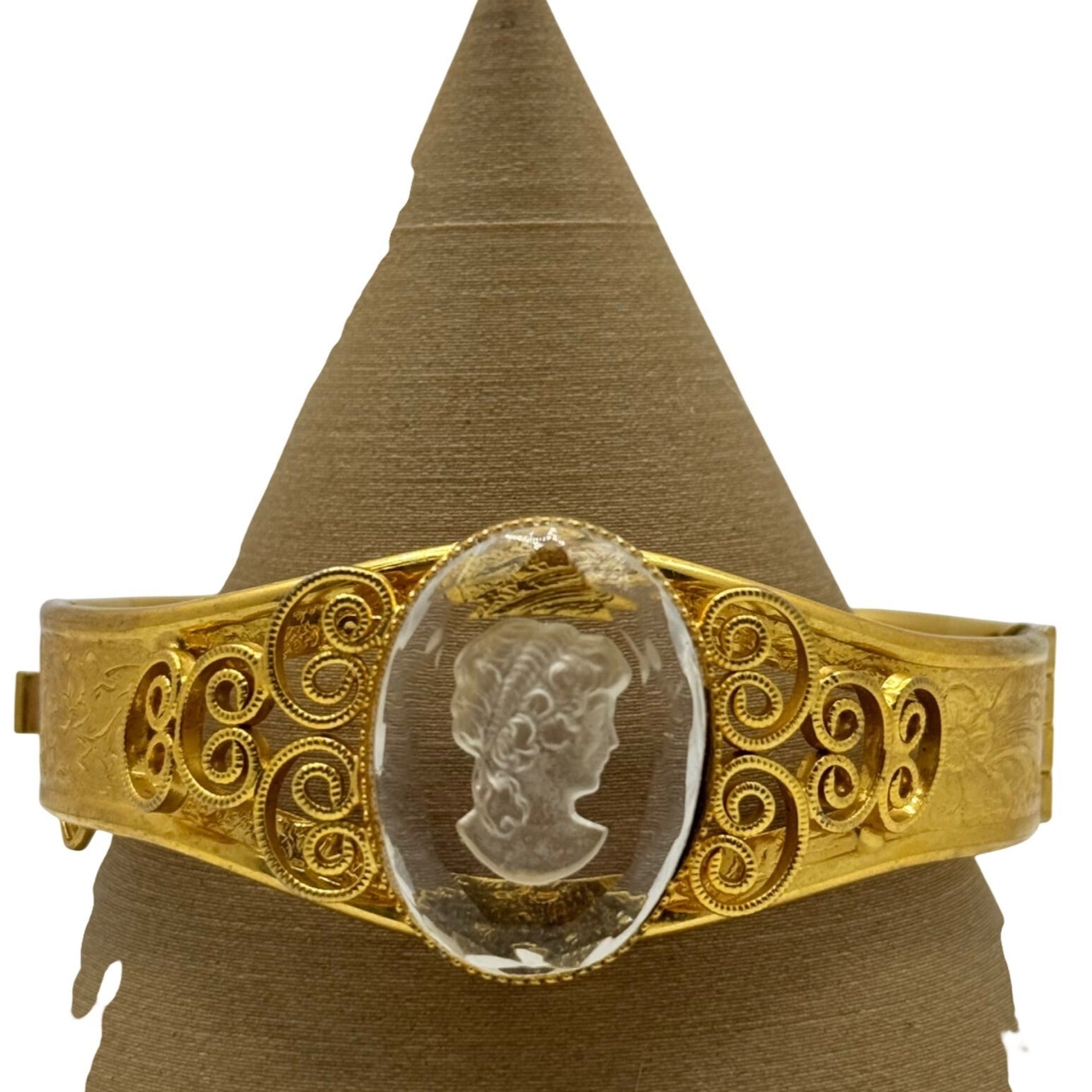Glass Cameo Gold Tone Vintage Bracelet Ornate Filigree Design Hinged Clasp 6.5"