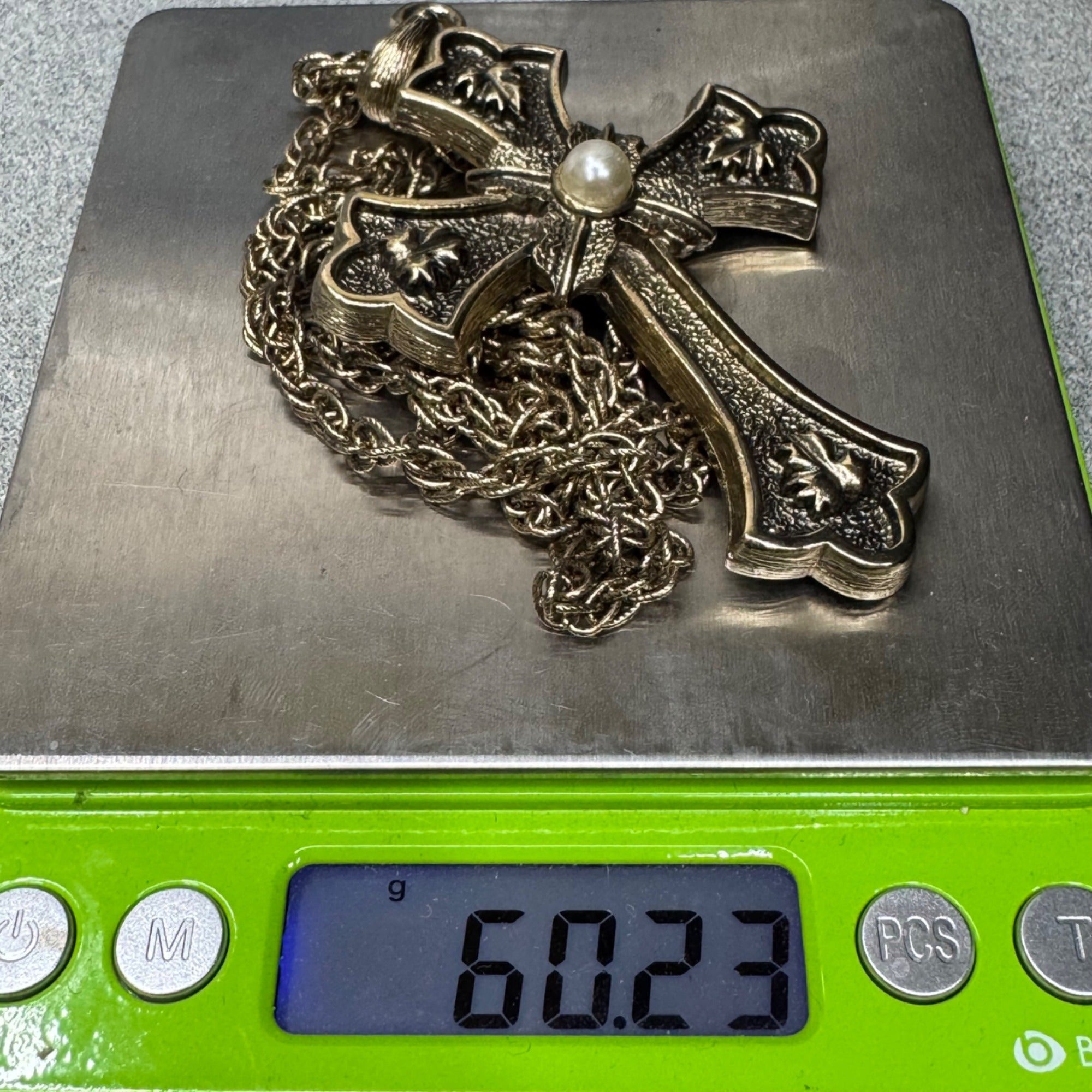 Sarah Coventry 1975 Limited Edition PEACE Cross Pendant Necklace Pearl 24" Vtg