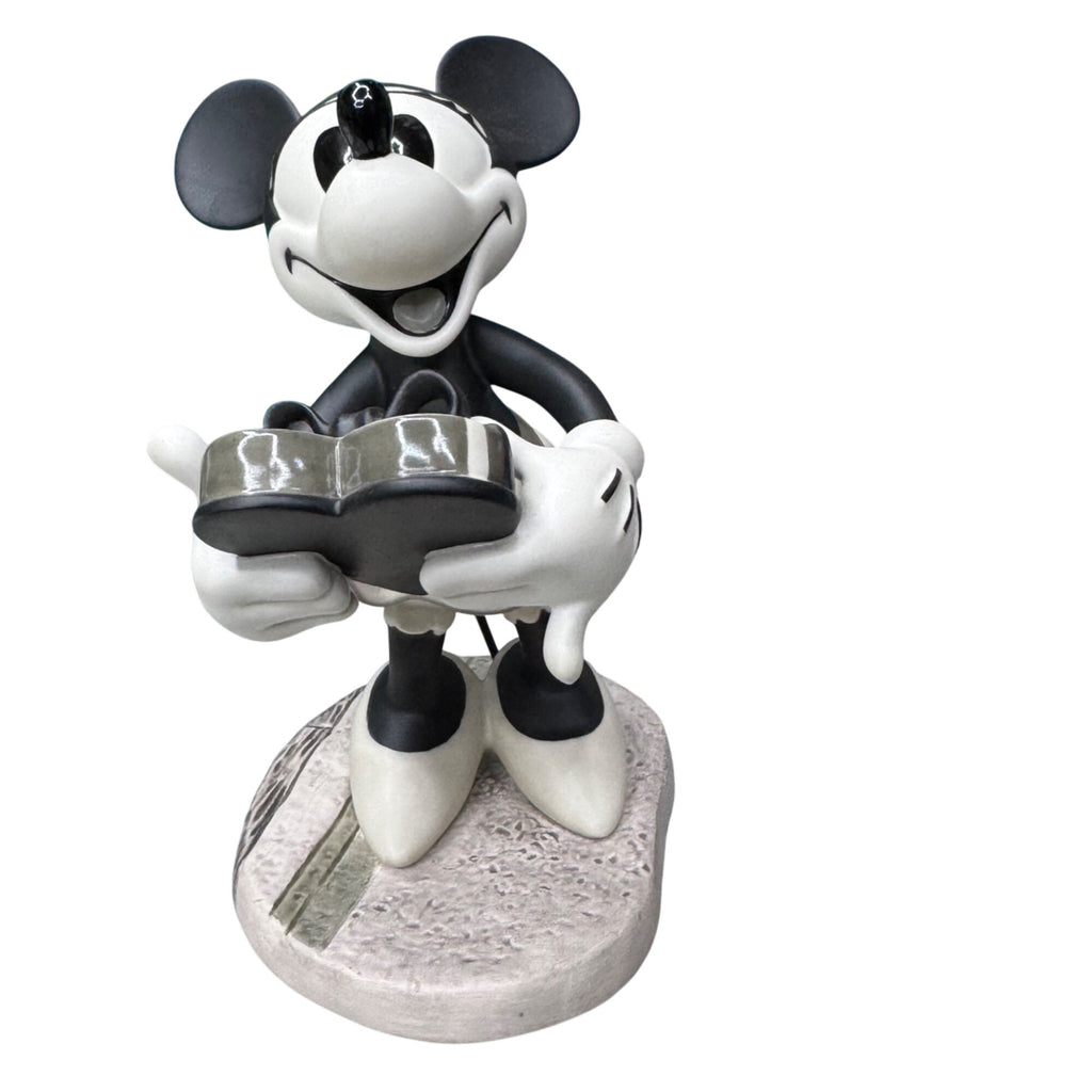 WDCC Walt Disney  Minnie Mouse Figurine Oh Its Swell! Puppy Love Box & COA 5.5"
