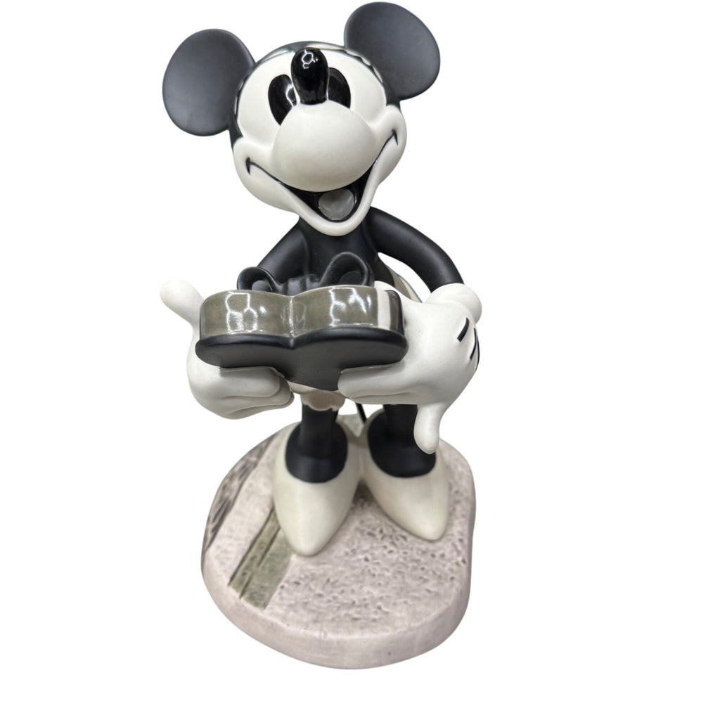 WDCC Walt Disney  Minnie Mouse Figurine Oh Its Swell! Puppy Love Box & COA 5.5"