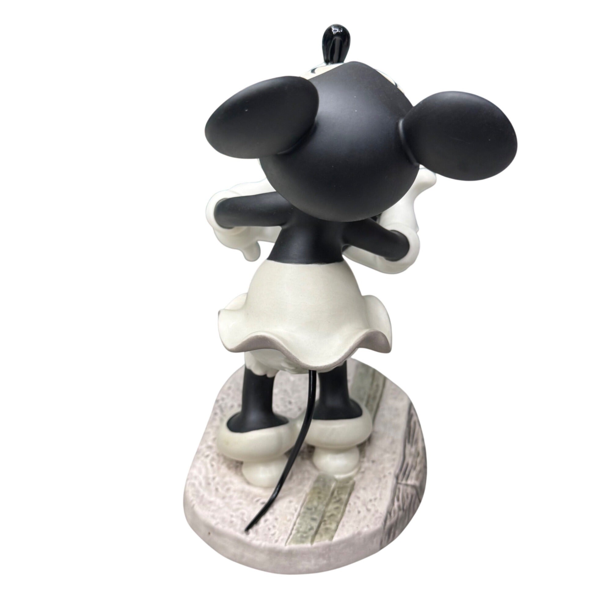 WDCC Walt Disney  Minnie Mouse Figurine Oh Its Swell! Puppy Love Box & COA 5.5"