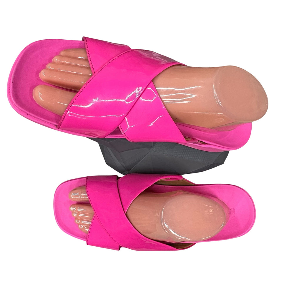 UGG Pink Patent Leather Slide Sandals Size 12 Womens Pool Beach Y2K Cruise NEW