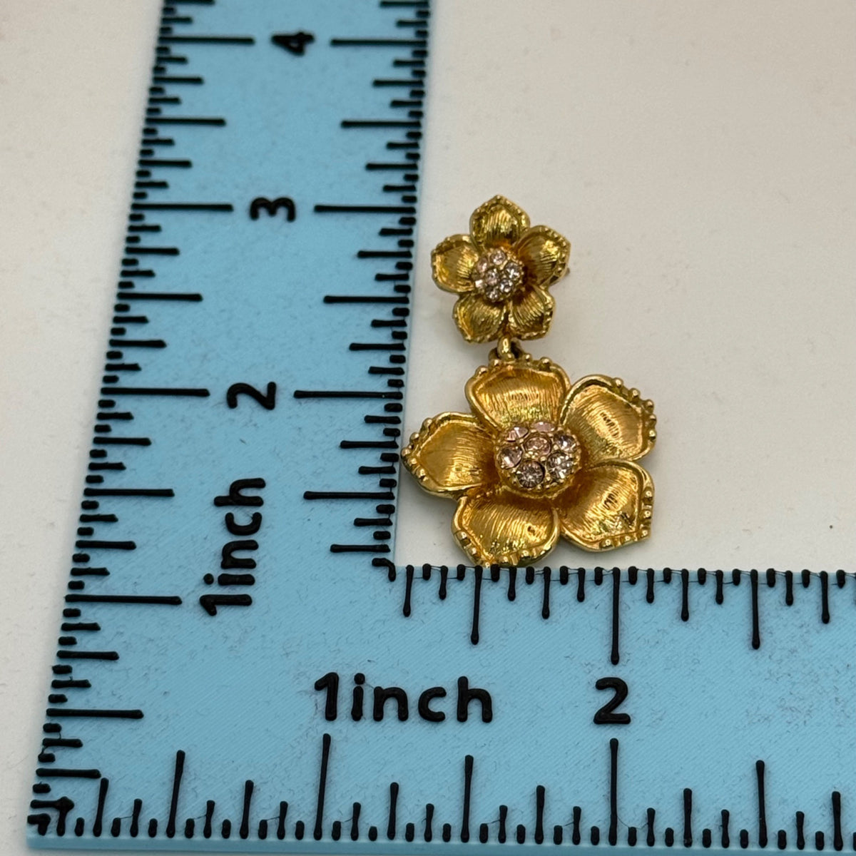 Kate Spade Flower Rhinestone Gold-Tone Crystal Drop Earrings Pierced Post Signed