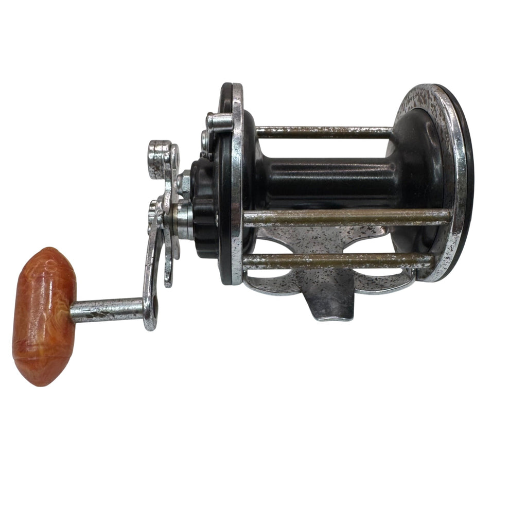 Vintage Penn Beachmaster No. 155 Conventional Fishing Reel Right Handed USA