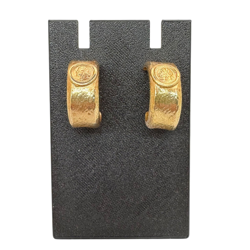 Raffiné Vintage 1980s Textured Coin Medallion Hoop Clip On Earrings Gold Plated
