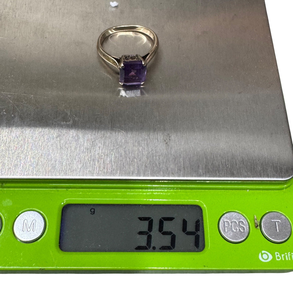 Vintage 18K Gold Ring Emerald-Cut Amethyst Gemstone Elegant Jewelry Size 6.75