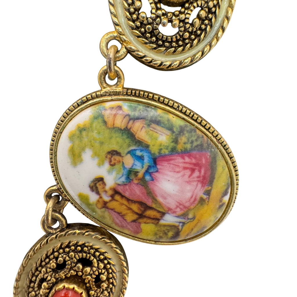 Joan Rivers Antique Gold Tone Cameo Necklace 16” Courting Couple Coral Beads