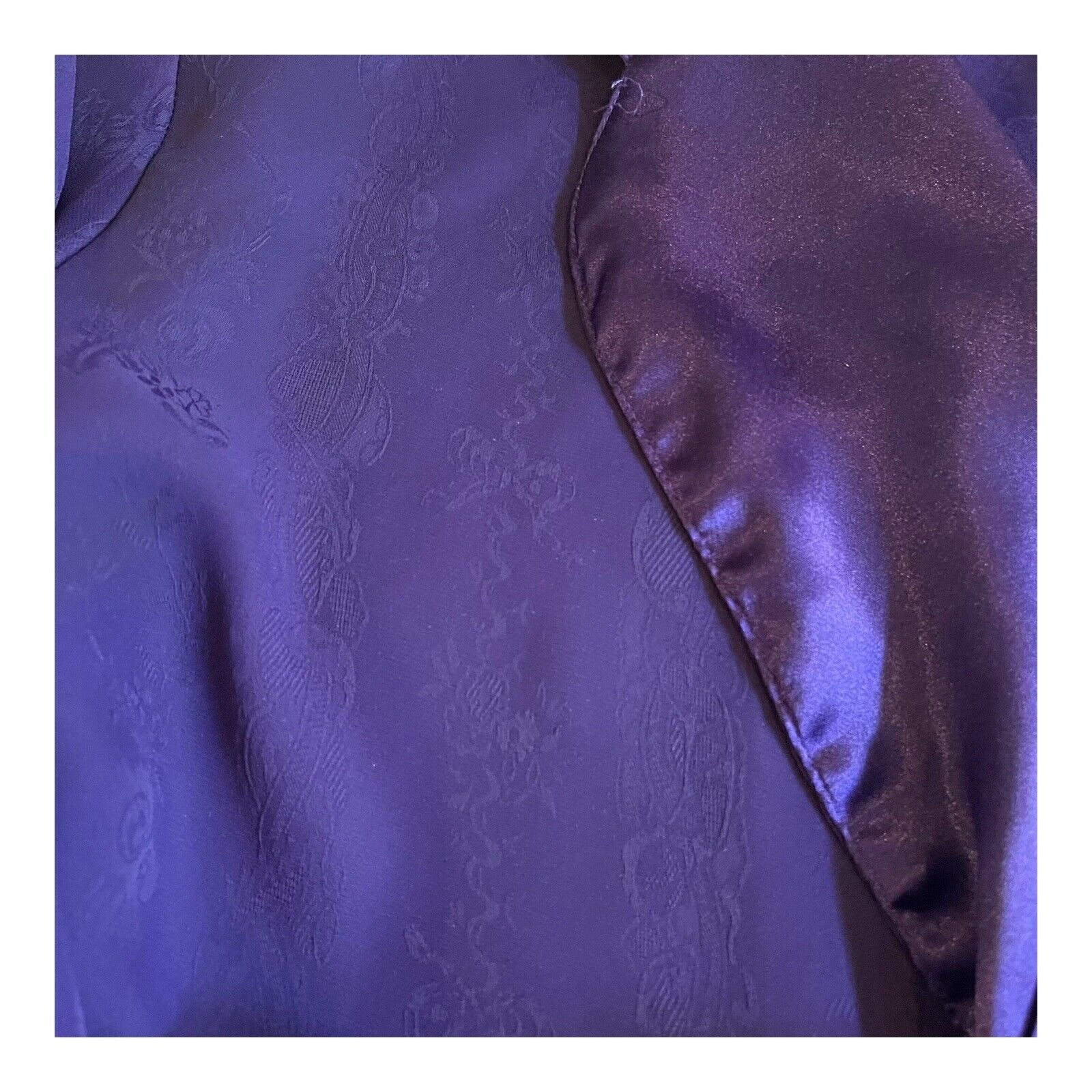 Victoria's Secret Medium Purple Satin Feel Short Gold Label Robe Vtg Housecoat