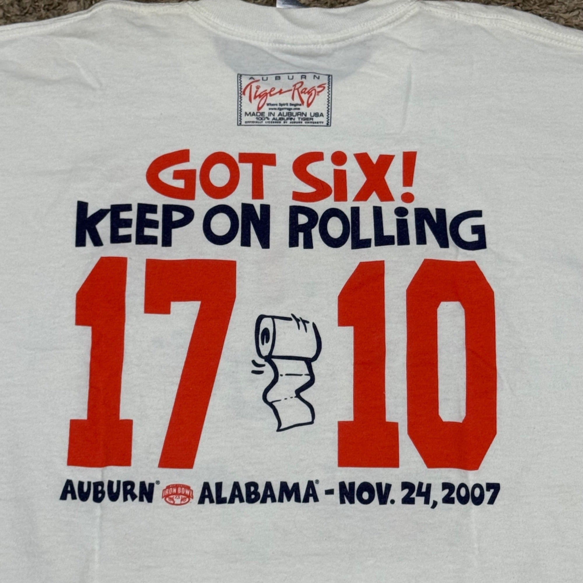 2007 Auburn Vs Alabama Tiger Rag T-shirt Mens Size XL Five Rolls For The Tide