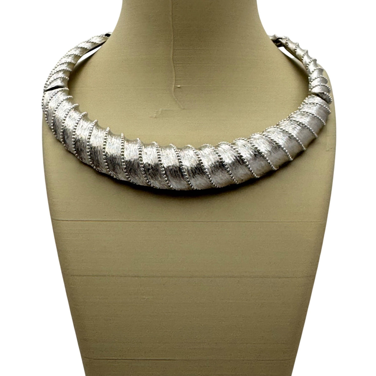 Monet Statement Runway Collar Choker Silver Tone Necklace Twisted Necklace Vtg