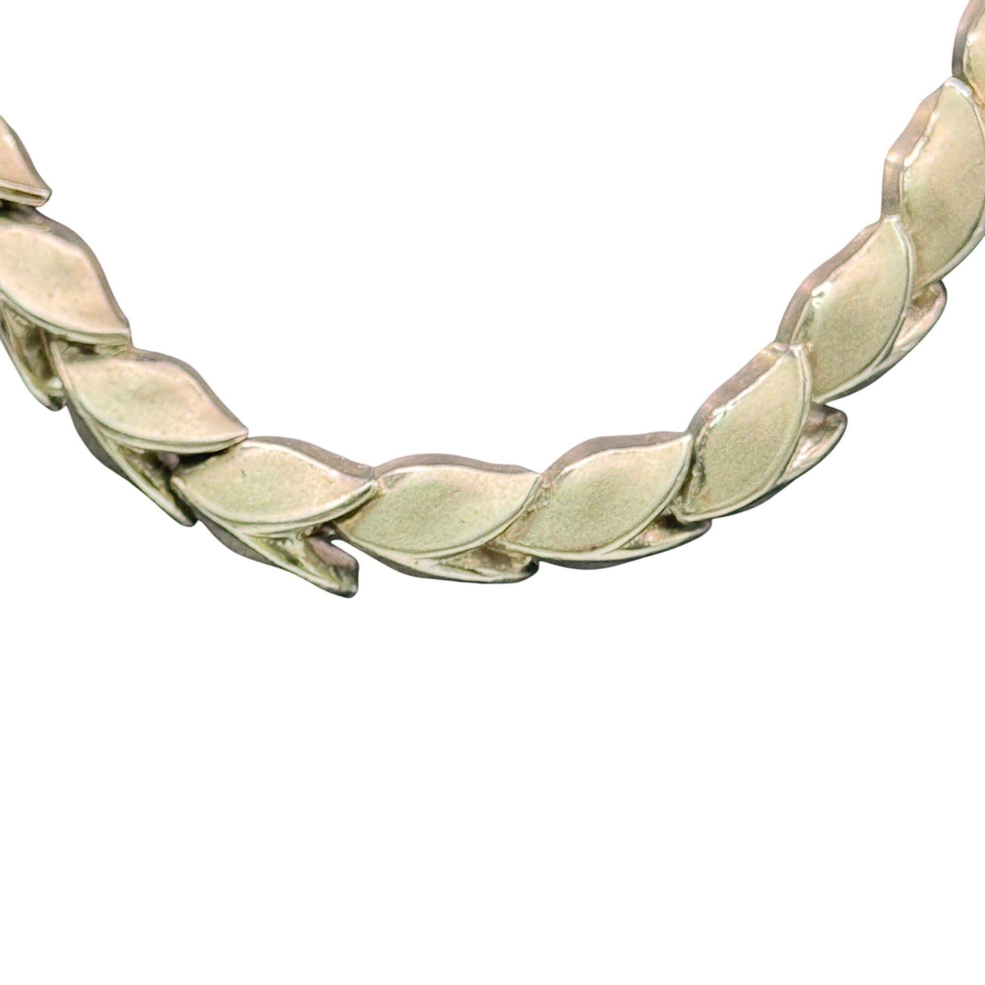 Vintage Trifari Silver-Tone Leaf Chain Necklace 15.5” Vining Leaves Classic