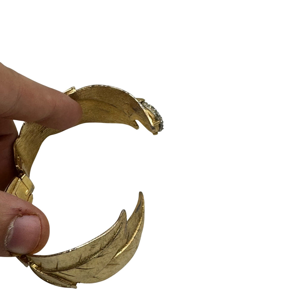 Statement BSK Gold-Tone Leaf Hinged Bracelet Rhinestone Accents Vintage READ