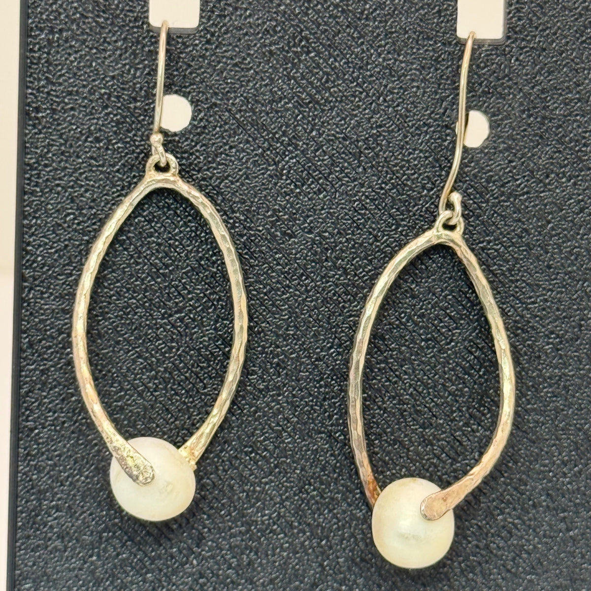 Hammered Artisan Sterling Pearl Drop Earrings White Minimalist Lightweight 1.5"