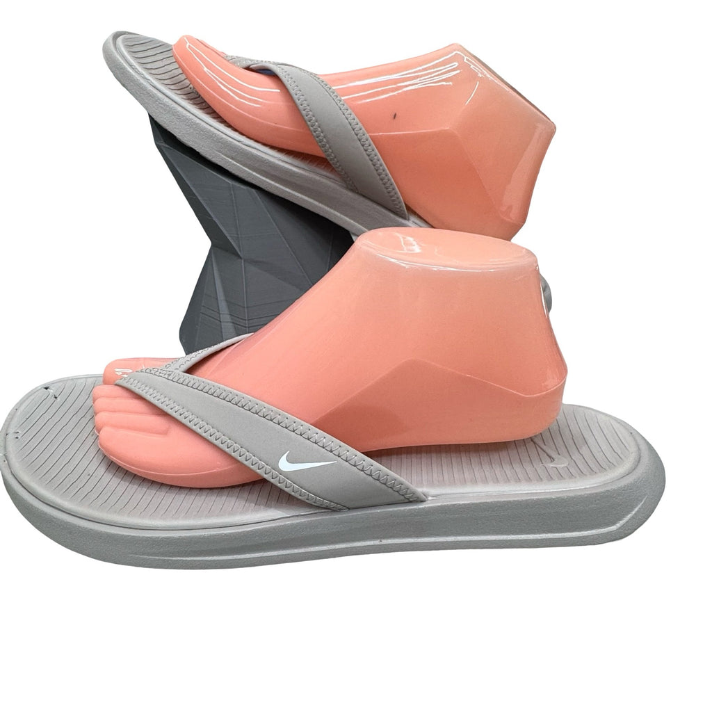 Nike Mens Comfort Flip Flops Size 12 Gray Lightweight Cushioned Sandals READ