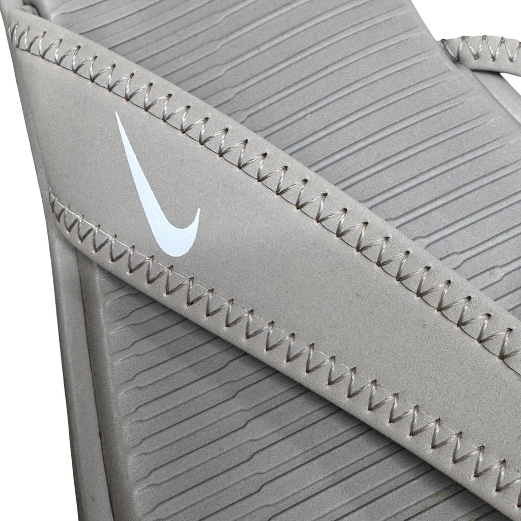 Nike Mens Comfort Flip Flops Size 12 Gray Lightweight Cushioned Sandals READ