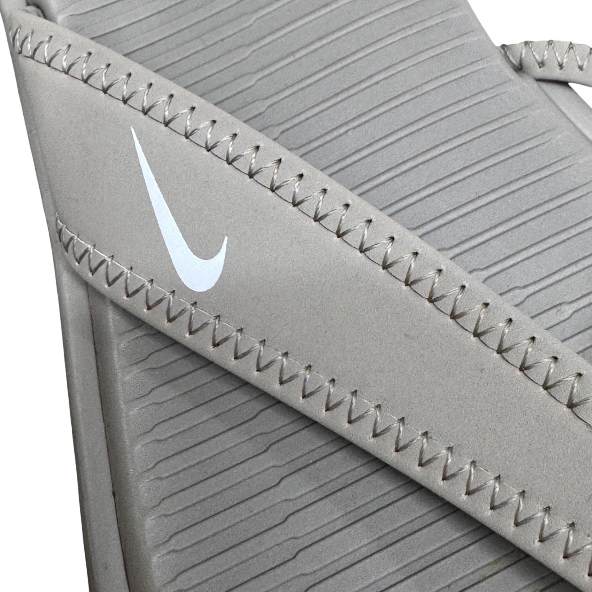 Nike Mens Comfort Flip Flops Size 12 Gray Lightweight Cushioned Sandals READ