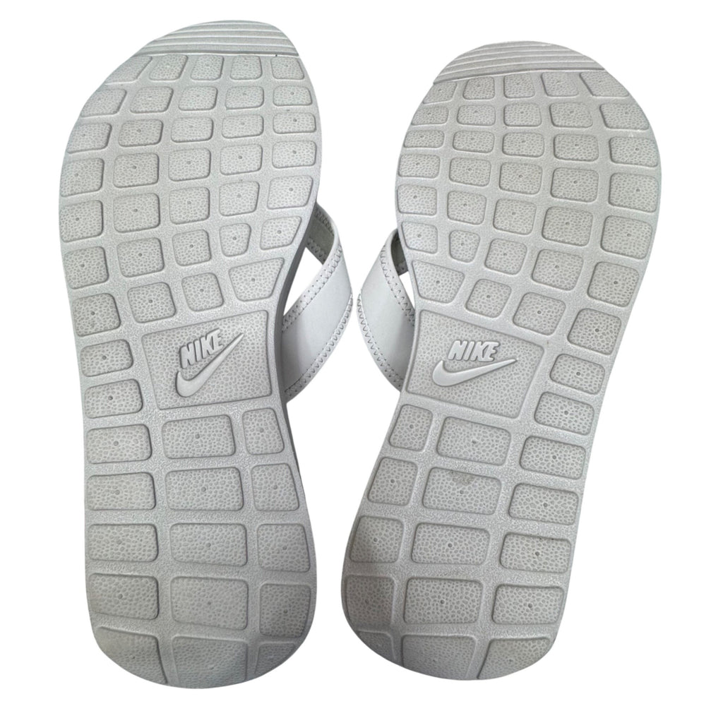 Nike Mens Comfort Flip Flops Size 12 Gray Lightweight Cushioned Sandals READ