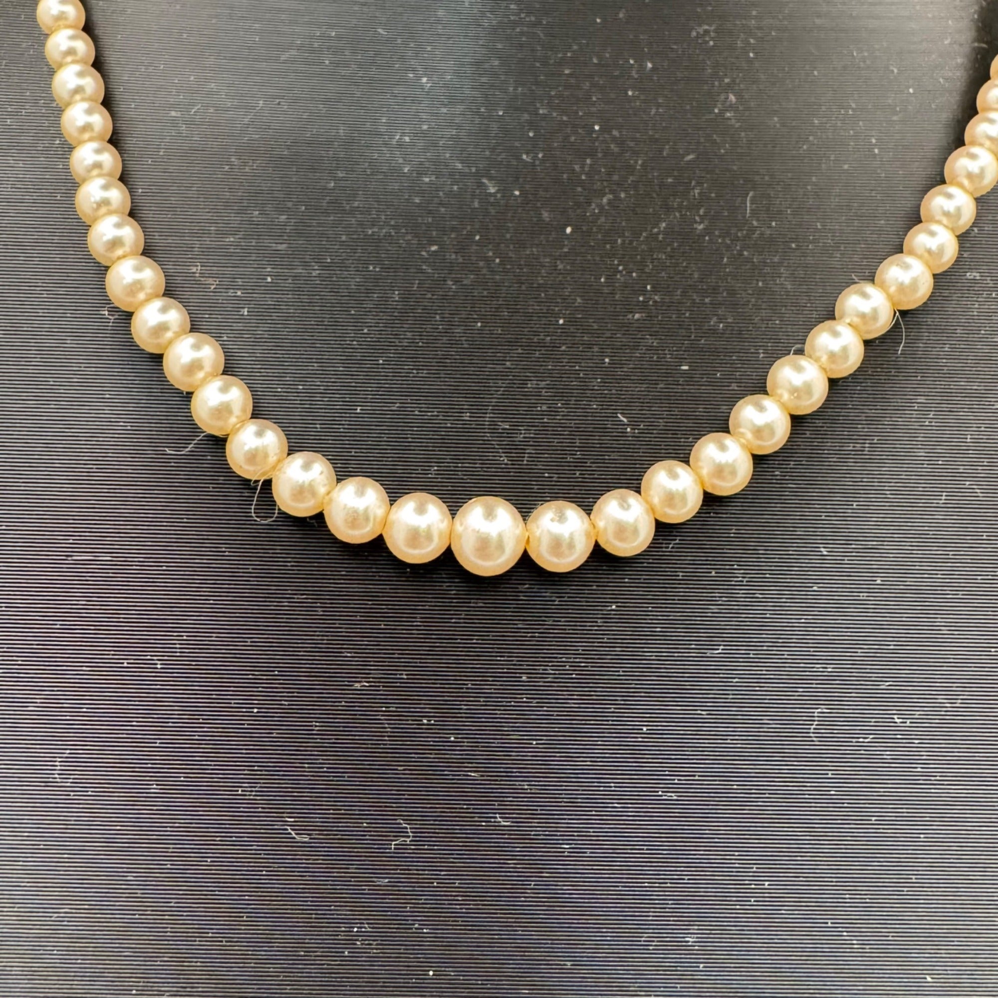 Vintage 13" Sterling Vintage Filagree Silver Clasp Graduated Pearl Necklace 13"