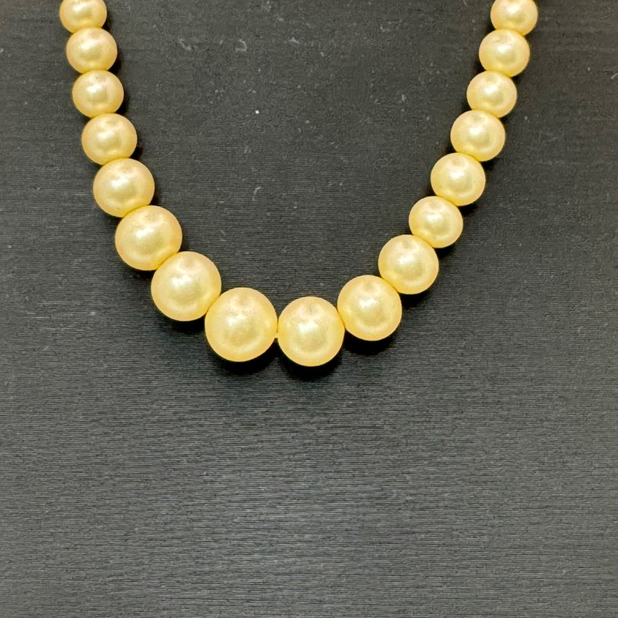 Vintage Faux Pearl Necklace Graduated Beads & Lobster Clasp Closure Estate 17"