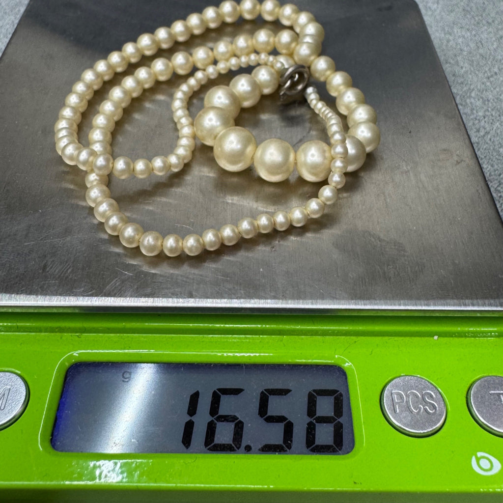 Vintage Faux Pearl Necklace Graduated Beads & Lobster Clasp Closure Estate 17"