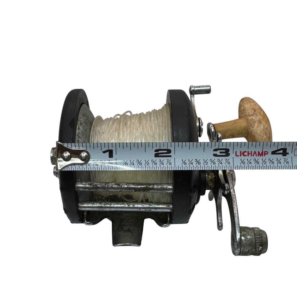 Vintage Ocean City 981 Fishing Reel Made In USA With Wooden Handle Saltwater