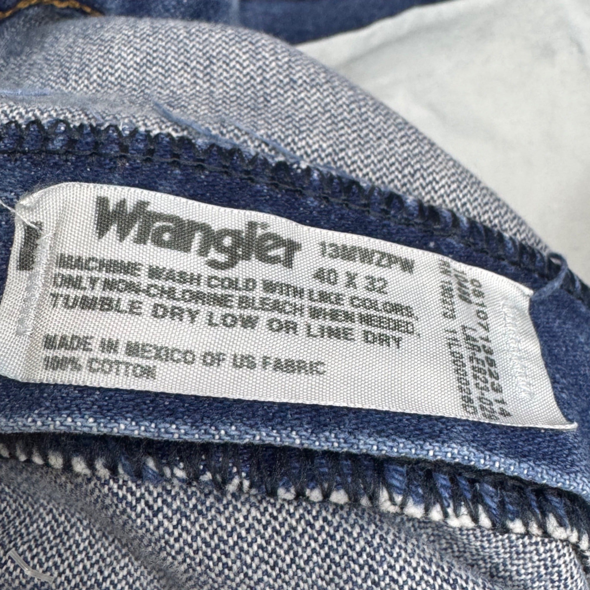 Wrangler Mens Classic Fit Blue Denim Jeans Size 40x32 Made In Mexico 13MWZP Work