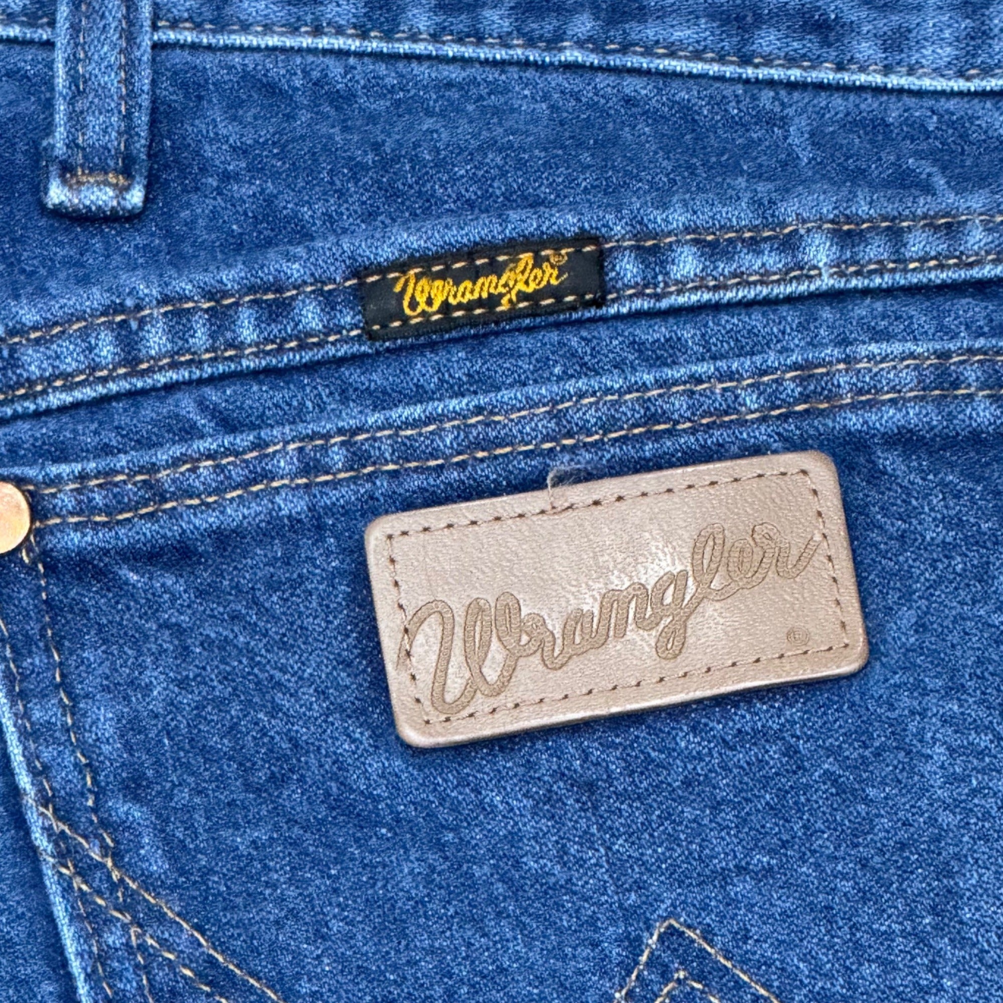 Wrangler Mens Classic Fit Blue Denim Jeans Size 40x32 Made In Mexico 13MWZP Work