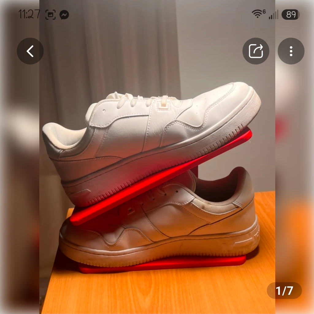 3D Printed Floating Shoe Display Stand – Sneaker & Footwear Photography Riser