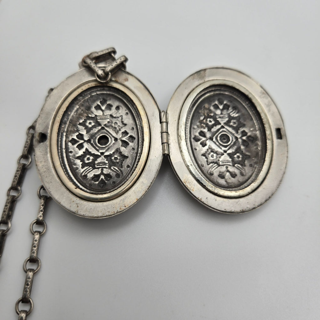 Floral Locket Necklace Etched Chain Pendant Vtg Silver Oval Art Deco Victorian