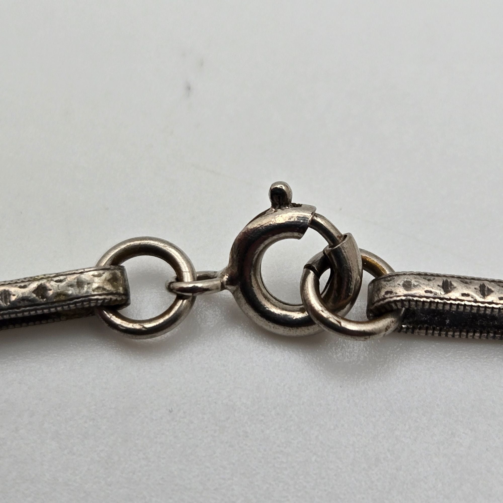 Floral Locket Necklace Etched Chain Pendant Vtg Silver Oval Art Deco Victorian