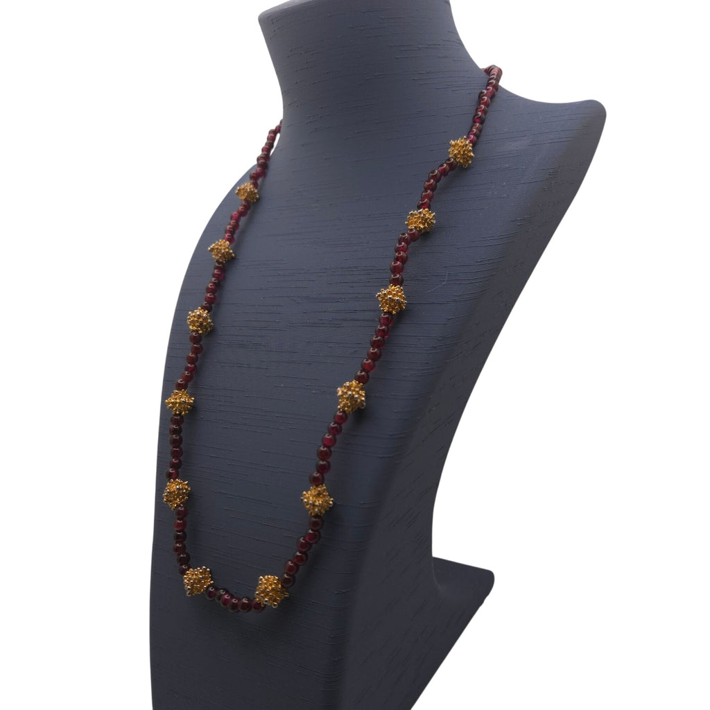 Vintage Garnet Beaded Gold-Tone Accent Beads  Floral Clasp Necklace Red 17"